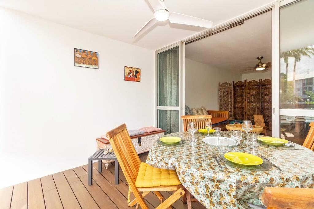 Апартаменты Exotica - En Plein Coeur De St Gilles Les Bains Сен-Жиль-ле-Бэн Экстерьер фото