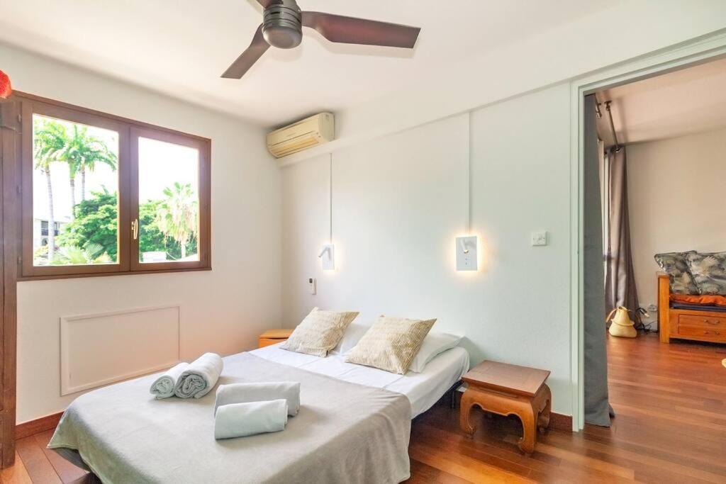 Апартаменты Exotica - En Plein Coeur De St Gilles Les Bains Сен-Жиль-ле-Бэн Экстерьер фото