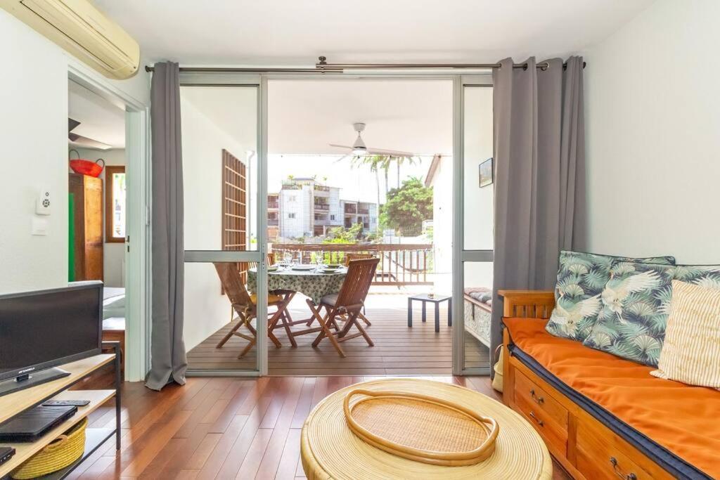 Апартаменты Exotica - En Plein Coeur De St Gilles Les Bains Сен-Жиль-ле-Бэн Экстерьер фото