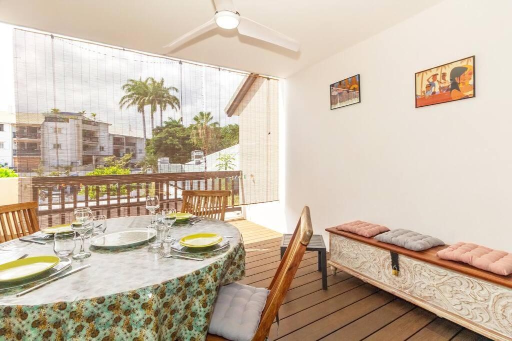 Апартаменты Exotica - En Plein Coeur De St Gilles Les Bains Сен-Жиль-ле-Бэн Экстерьер фото